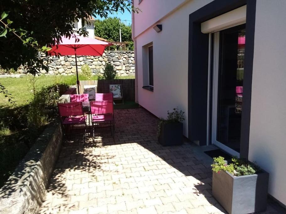 Gite "Le Temps D'Une Pause" Terrasse Et Piscine Coubon Dış mekan fotoğraf